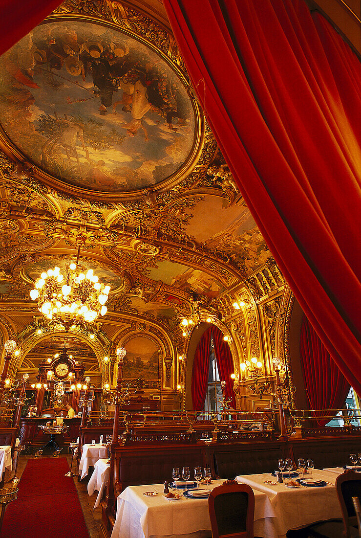 Restaurant Le Train Bleu, Paris, France