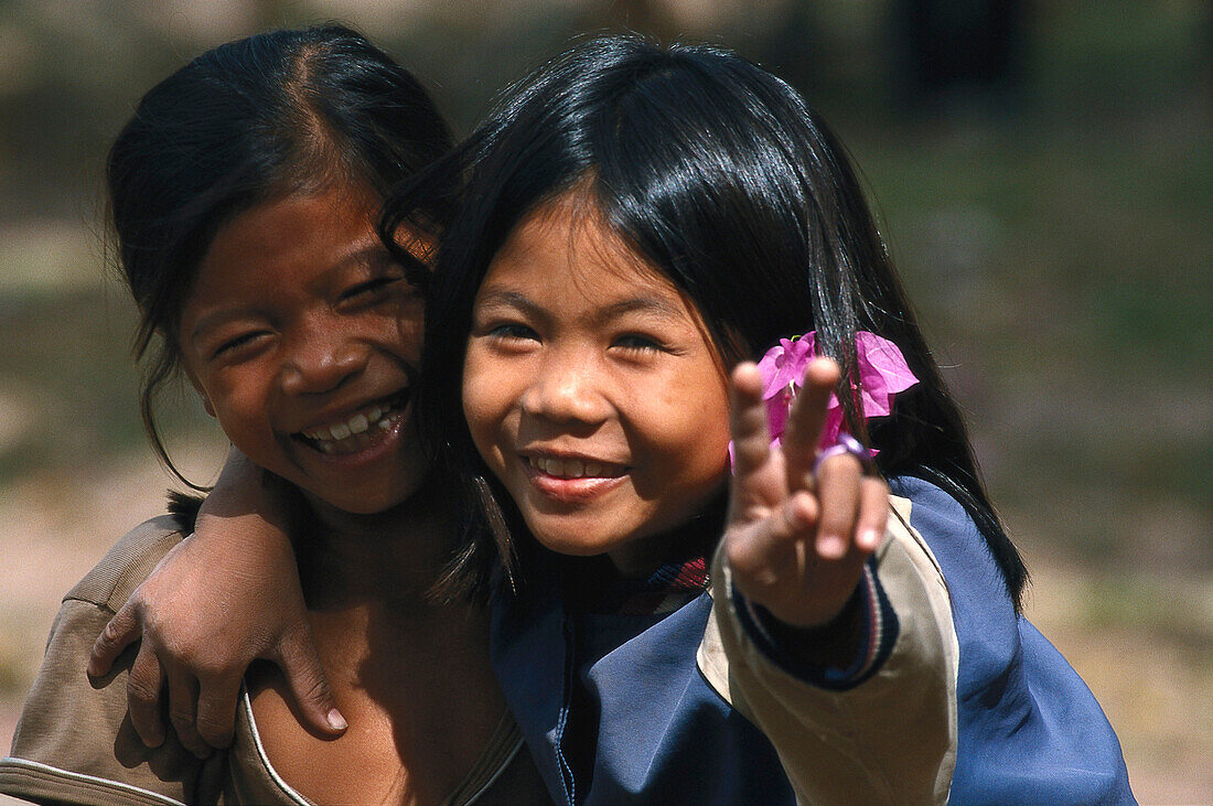 Kinder, Salavane-Provinz Laos