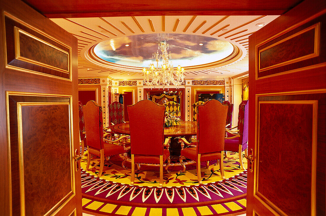 Prachtvoller Speiseraum der Royal Suite, Hotel Burj Al Arab, Dubai, V.A.E., Vereinigte Arabische Emirate, Vorderasien, Asien