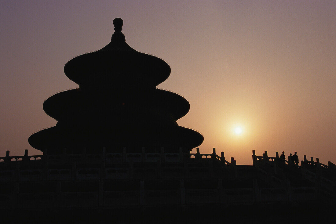 Temple of Heaven in the evening, Hall of Prayer for Good Harvests, Peking, China, Asia