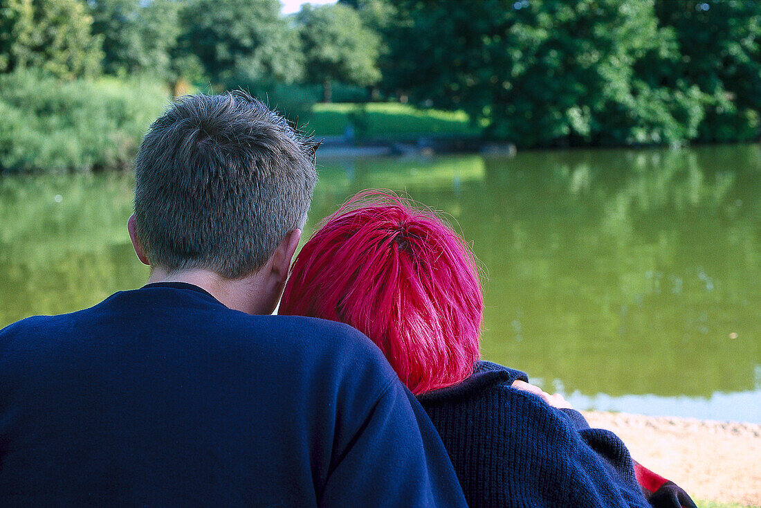 Lovers in a park, People