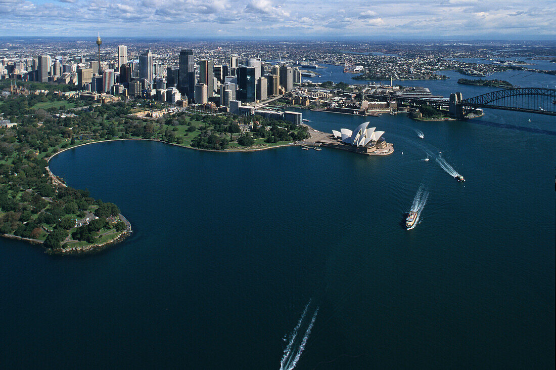 Blick auf Hafen und Harbour Bridge, Sydney, Sydney Harbour, New South Wales, Australien