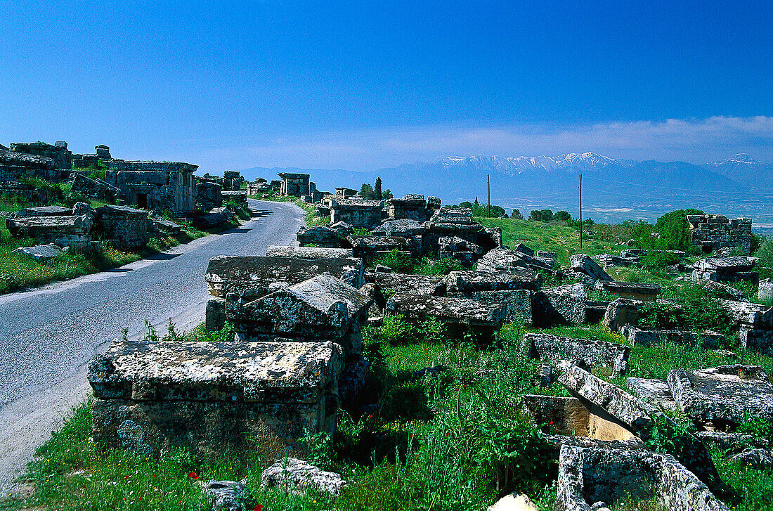 Totenstadt Nekropole, Antike Stadt Hierapolis bei Pamukkale, Türkei