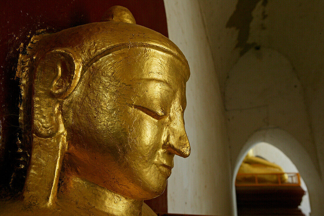 Buddha statue in Sulamani Temple, Buddha Statue im Sulamani Tempel