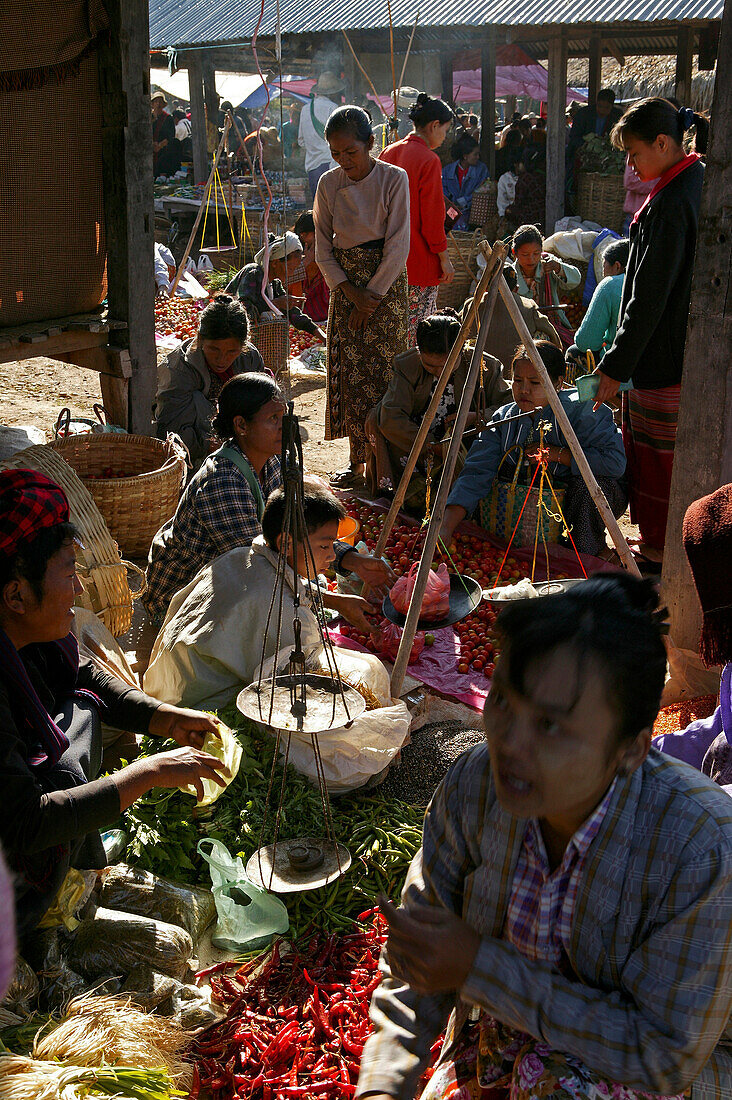 Maing Thauk market, Inle Lake, Maing Thauk Markt, Inle-See