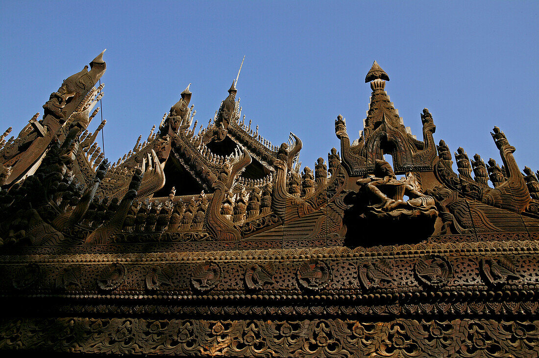 Shwenandaw Monastery, teak carving, Shwe Nan Daw Kyaung, teak Holzschnitzerei, Goldenen Palastkloster, Mandalay Giebel, Golden Palace Monastery because originally part of King Mindon Min's Palace buildings