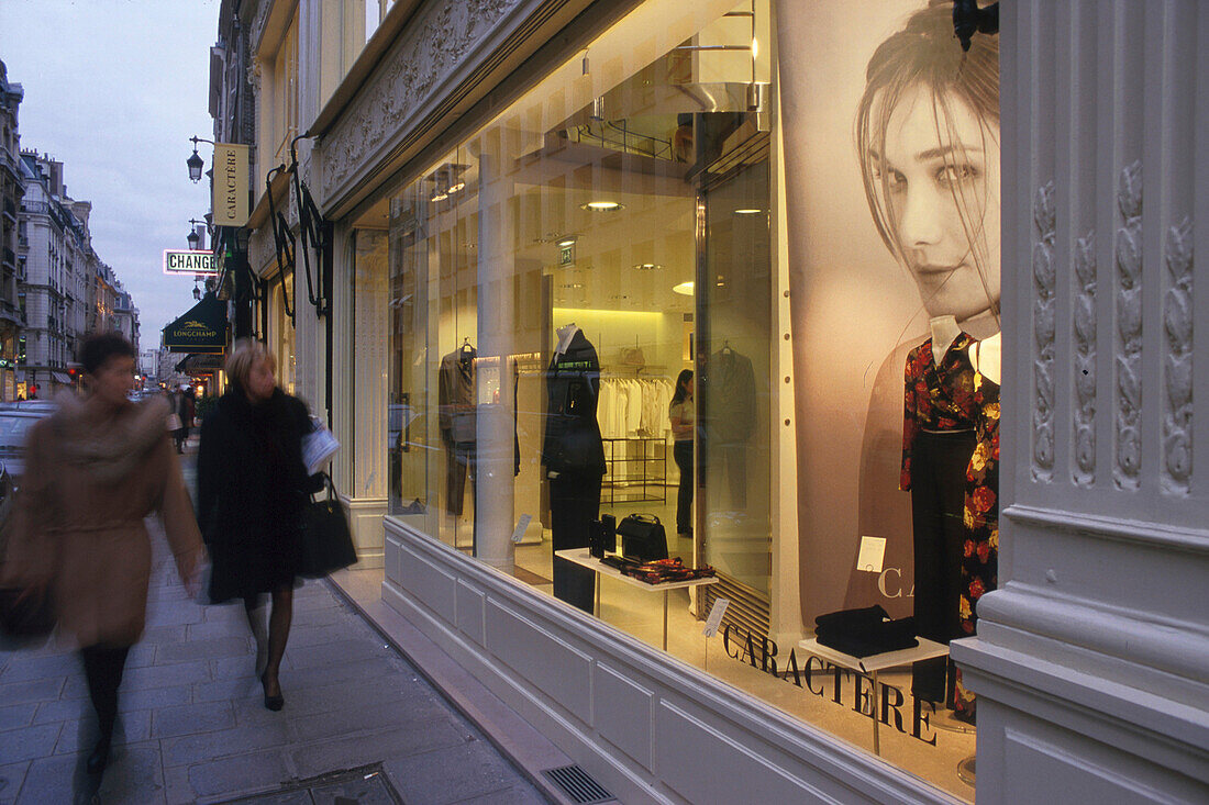Mode, Rue Faubourg Saint Honoré, Paris Frankreich