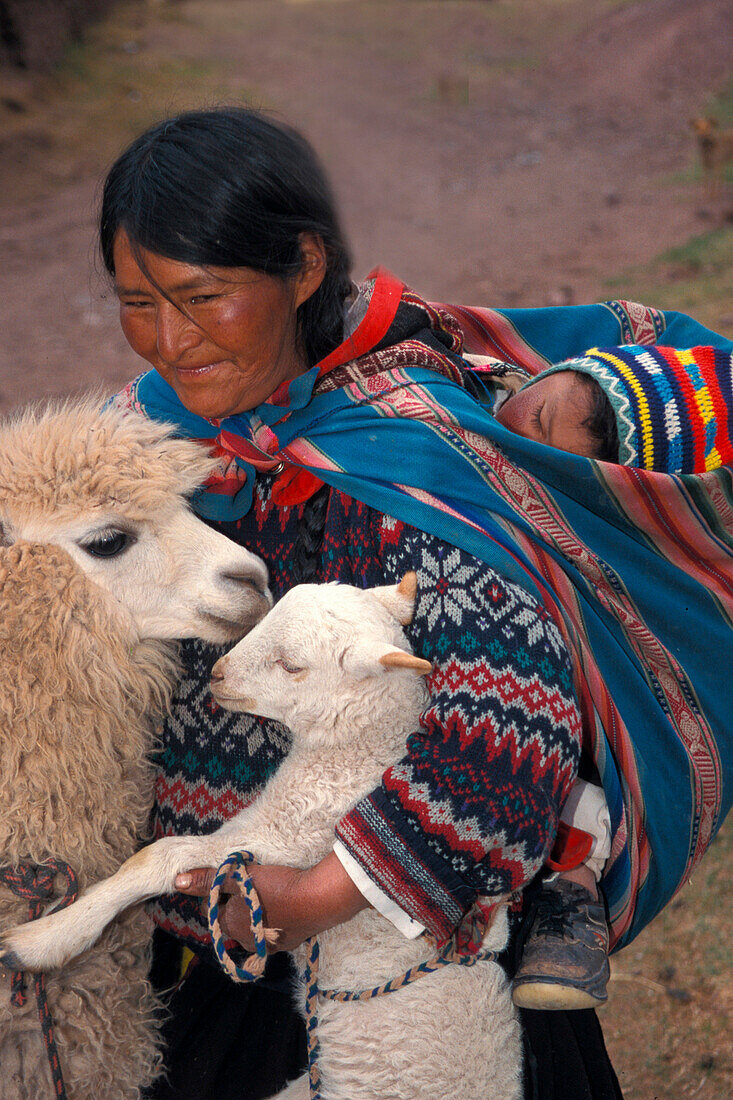 Peruanerin, Baby, Lama Peru, Südamerika