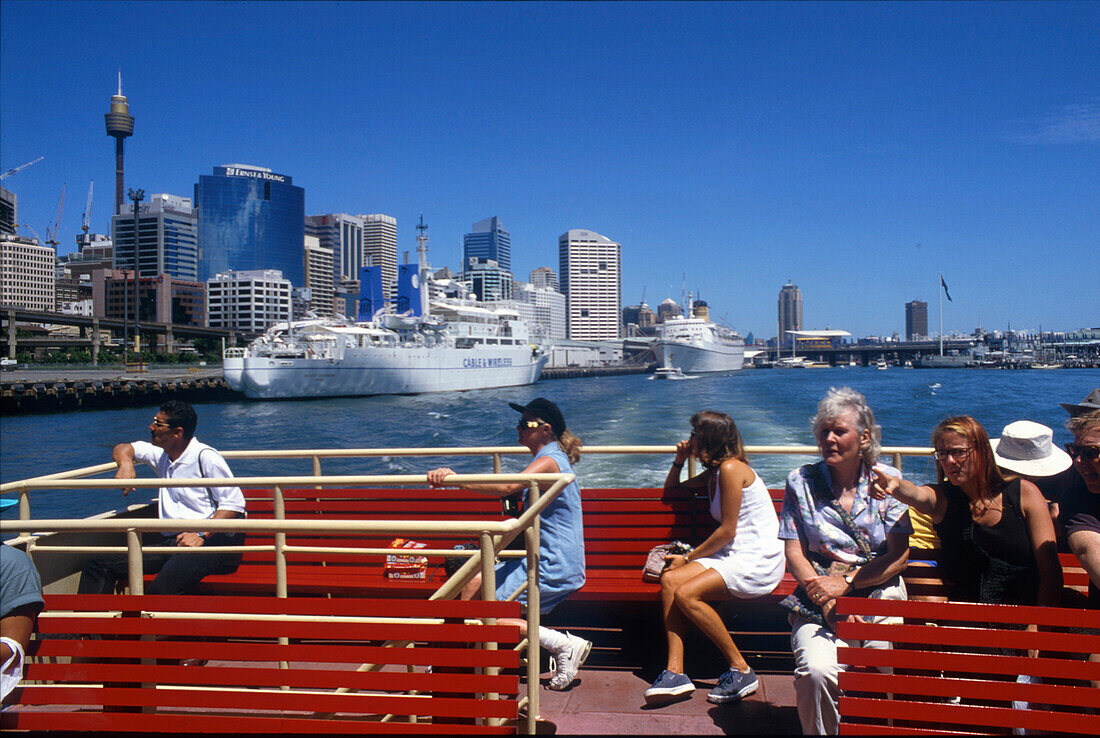 Fähre im Hafen, Sydney, NSW Australien