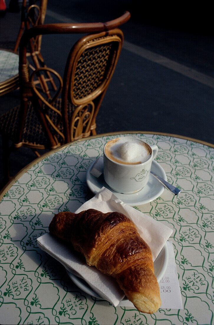 Cafe, Restaurant Opera, Place de l´Opera, Paris Frankreich