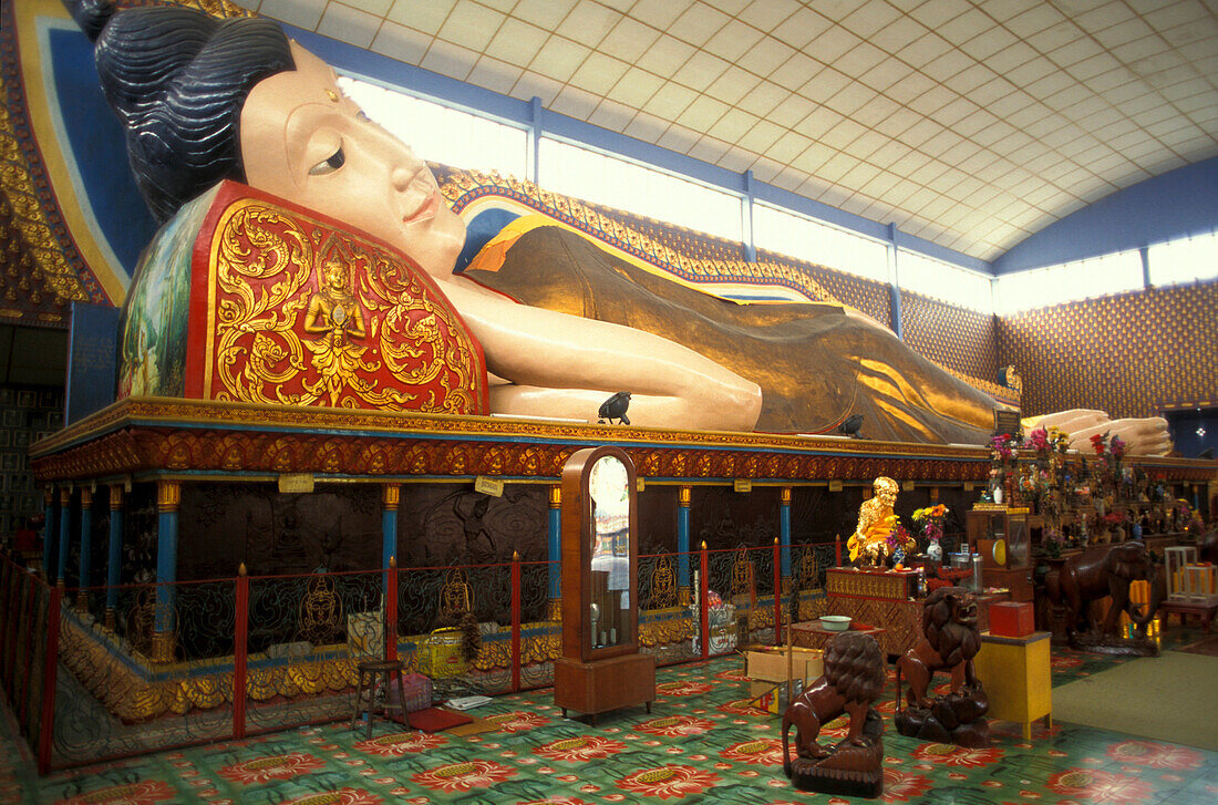 Grosse Statue des liegenden Buddha, Penang, Westküste, Malaysia, Asien