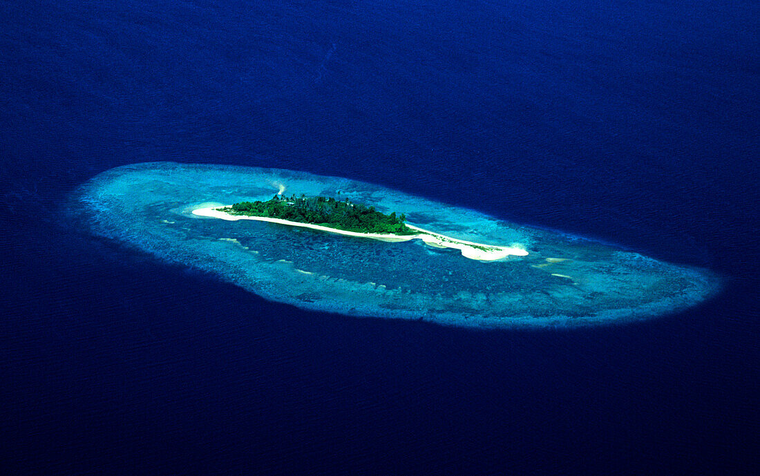Reefisland, Aerial, Duke of York Islands, West New Briatin Papua New Guinea, Melanesia
