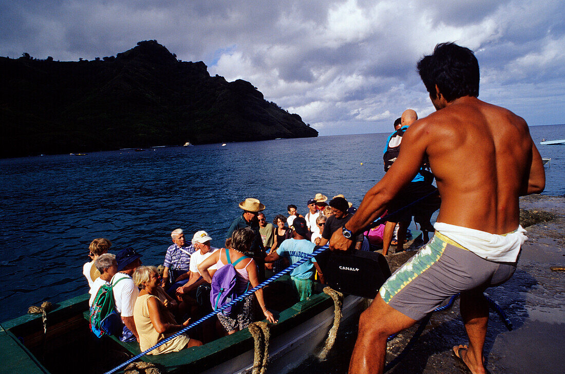 Tourist, Whaleboat, Hiva Oa, Pumau, Marquesas French Polynesia, South Pacific