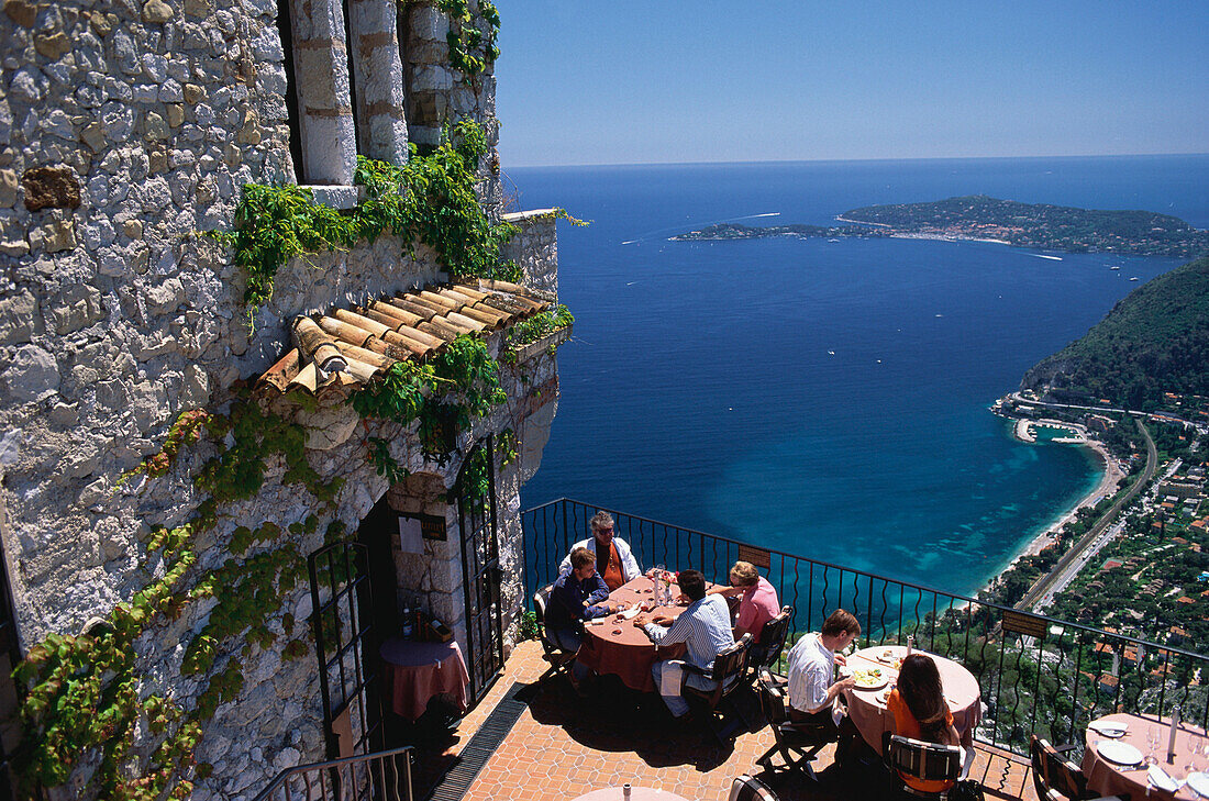 People on a terrace with seaview, Eze, Chateau EZA, Cote d´Azur, Eze, Chateau EZA Frankreich, France, Europe