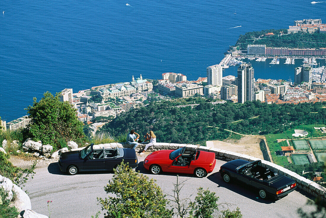 Cabriolets vor Monaco, Cote d´Azur Provence, Frankreich