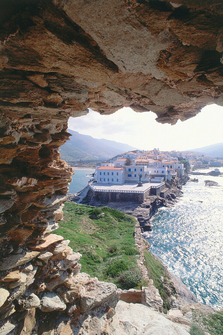 Blick auf Chora von der Venezianischen Festung, Andros, Kykladen, Griechenland