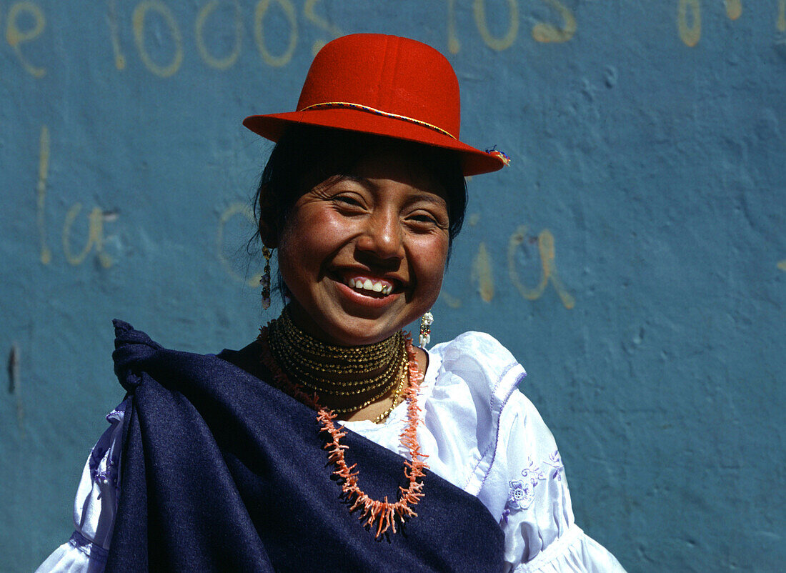 Otavalo Frau, Otavalo, Ecuador, Südamerika