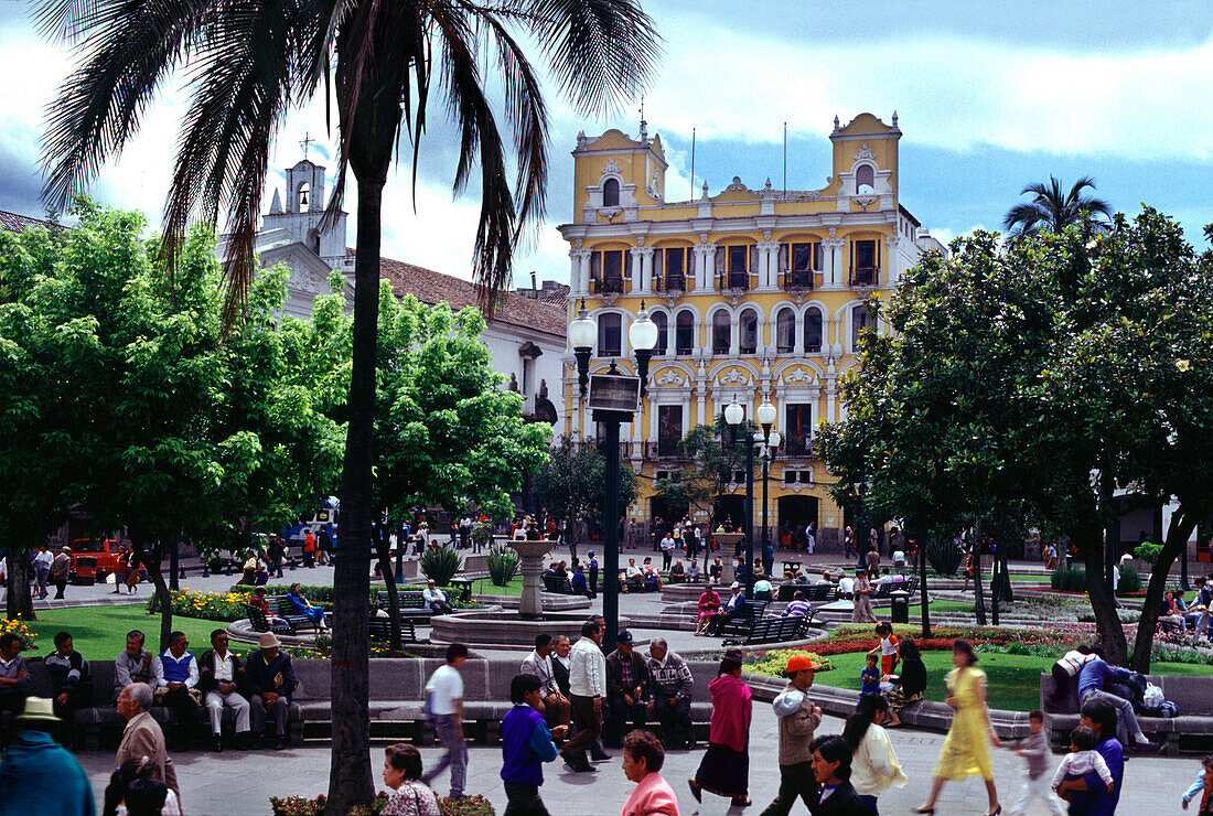 People at Plaza de la Independencia, Quito, Ecuador, South America, America