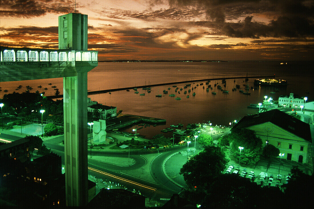 Lacerda elevator, Salvador da Bahia, Brazil, South America