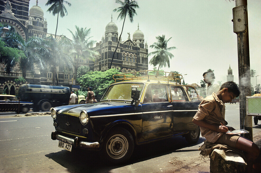 Taxi im zentrum, Mumbai, Maharashtra, Indien