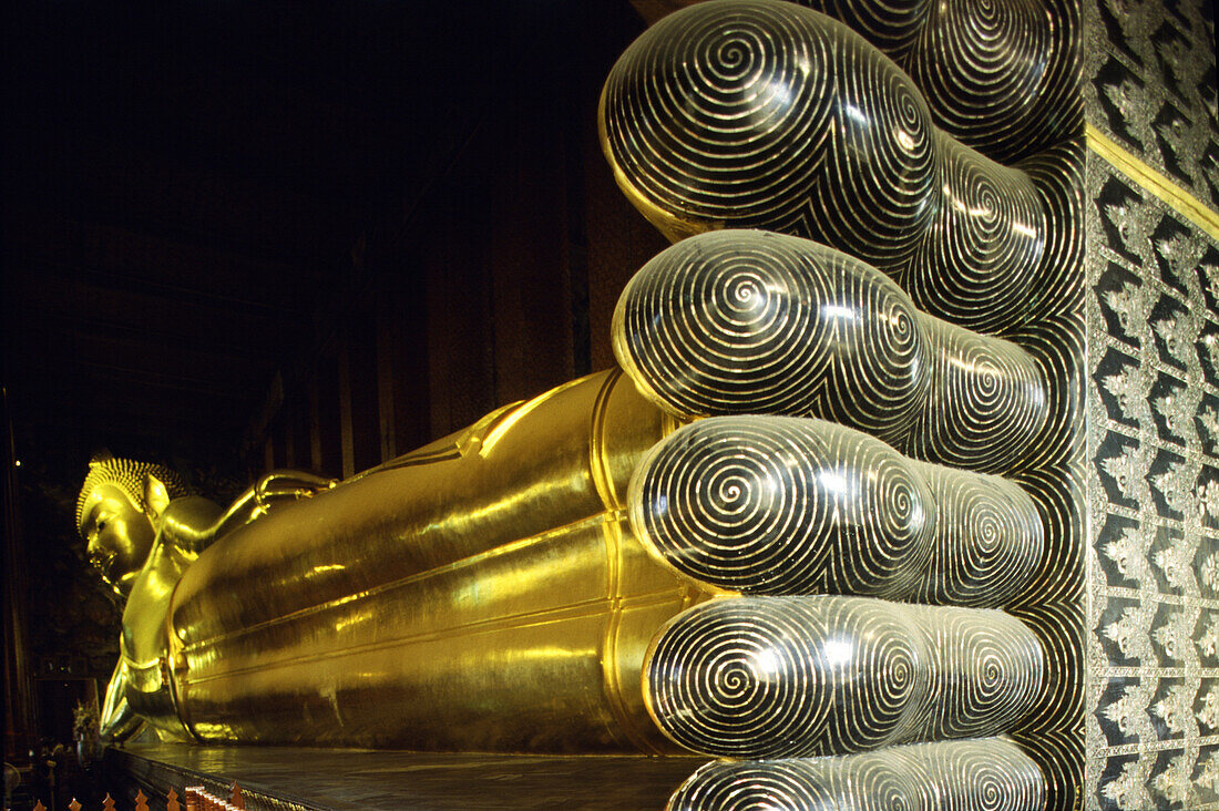 Liegender Buddha in Wat Po, Bangkok, Thailand, Asien