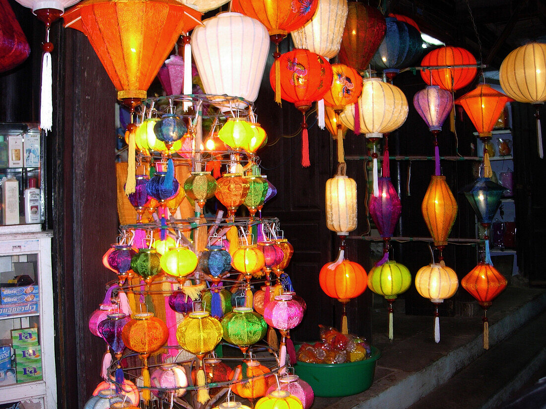 Souvenir lamps in Hoi An, Hoi An, Vietnam Indochina, Asia