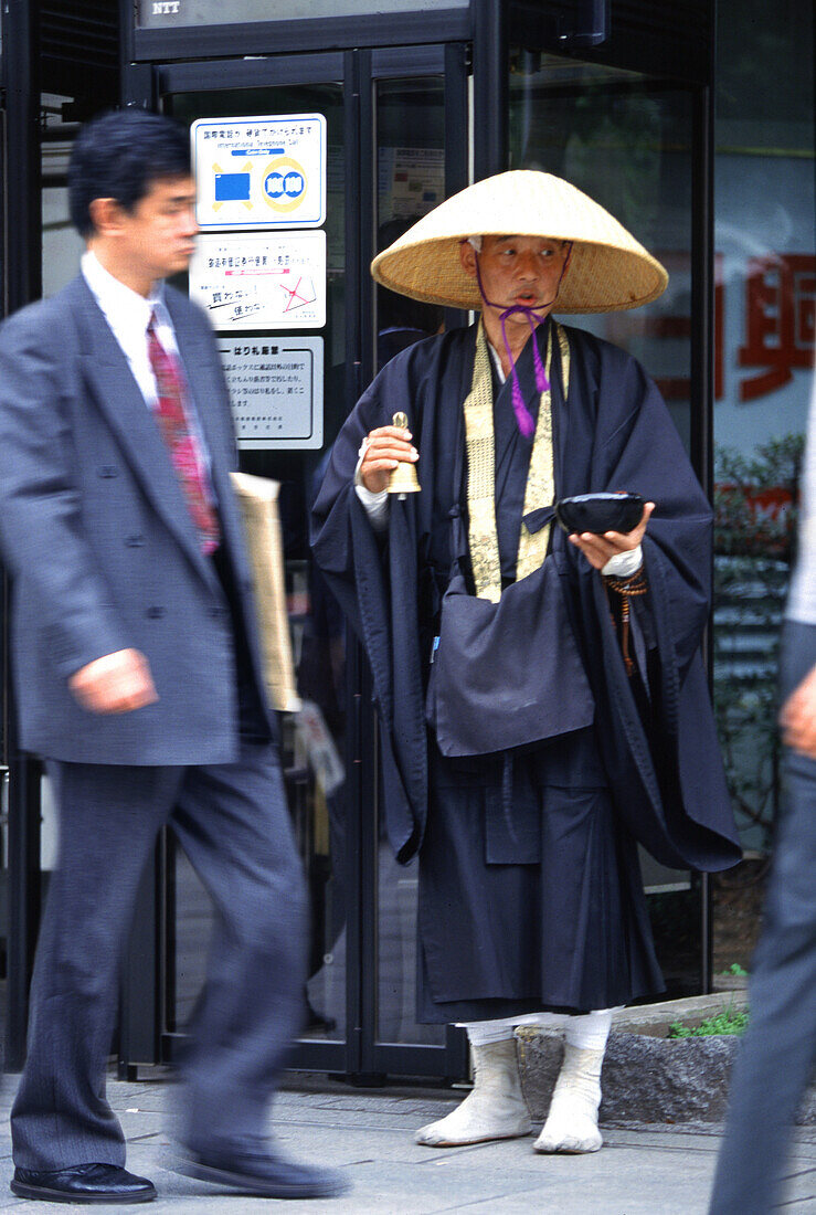 Mendicant friar in Ginza, Tokyo, Tokyo, Japan