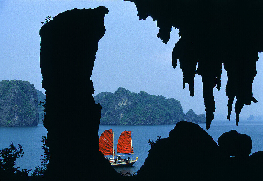 Junk in Halong Bay, Halong Bay, Vietnam Indochina
