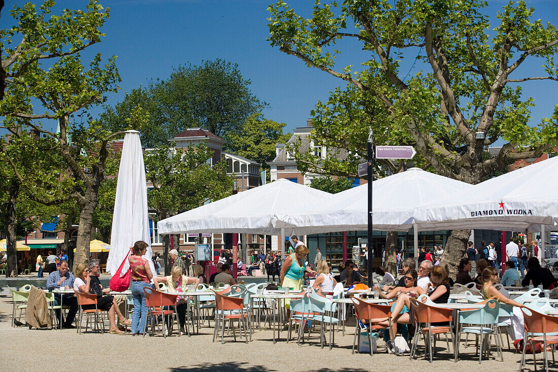 People, Sidewalk Cafe, Museumsplein, Open air cafe at Museumsplein, Amsterdam, Holland, Netherlands
