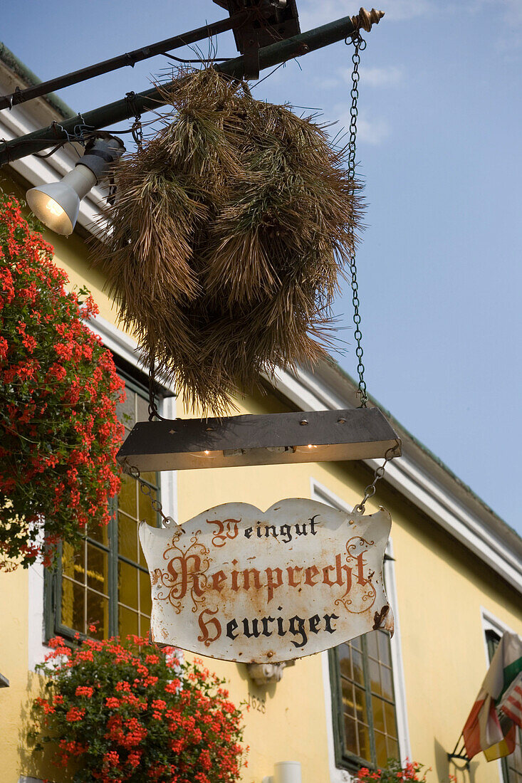 Aus'gsteckt, Heuriger Reinprecht, Grinzing, near Vienna, Austria