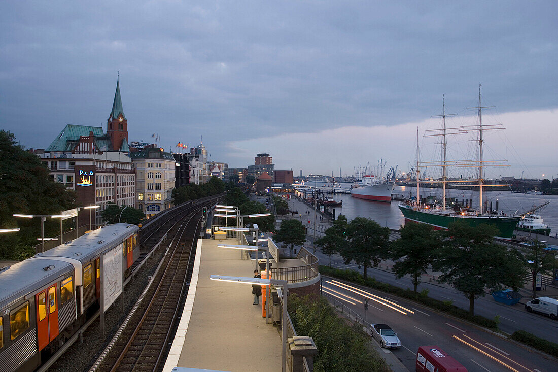 Railroad station platform Landungsbruecken and pier with sailing ship SS Rickmer Rickmers, Hamburg, Germany