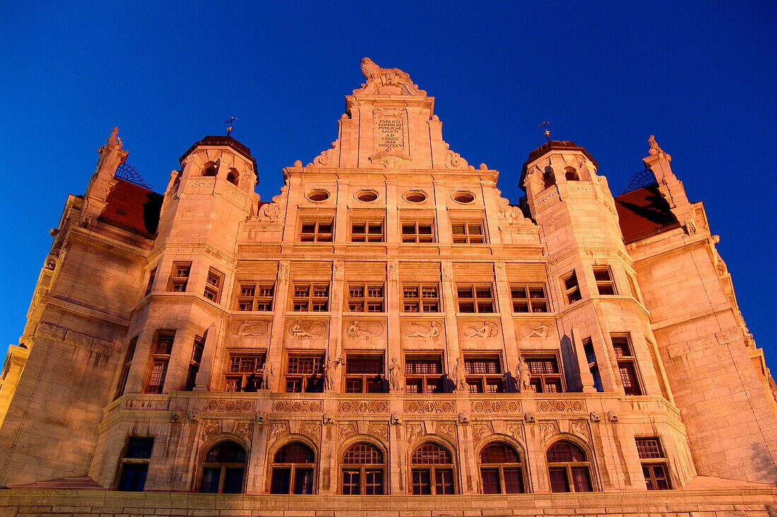 Das neue Rathaus im Abendlicht, Leipzig, Sachsen, Deutschland, Europa