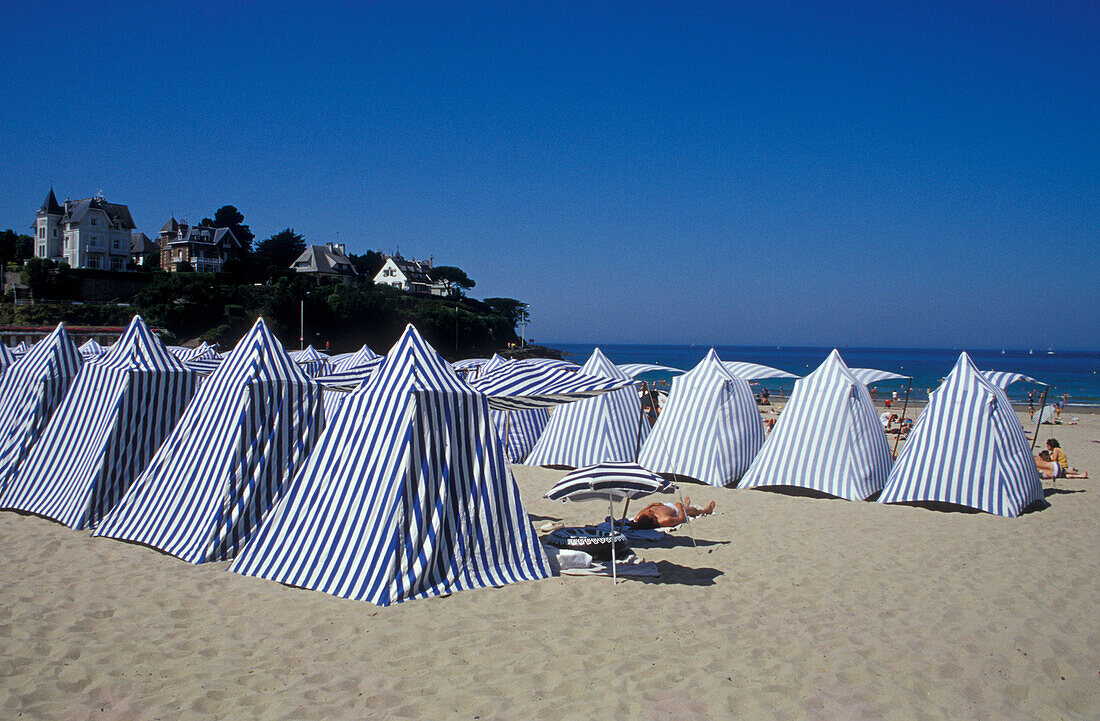 Strandleben, Dinard, Bretagne, Frankreich, Europa