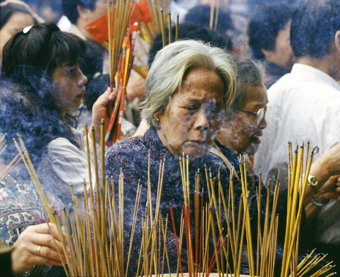 Rituals in Won tai Sin temple, Hongkong, China