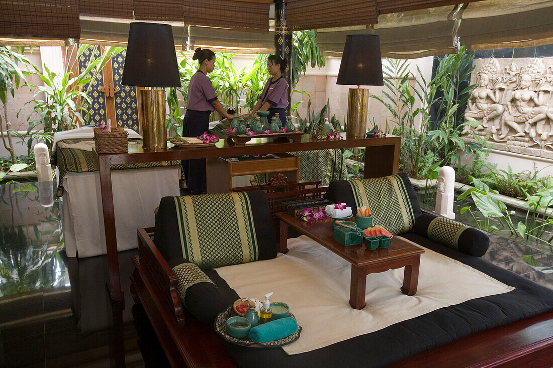 Banyan Tree Spa Massage Banyan Tree … – License Image – 70046053