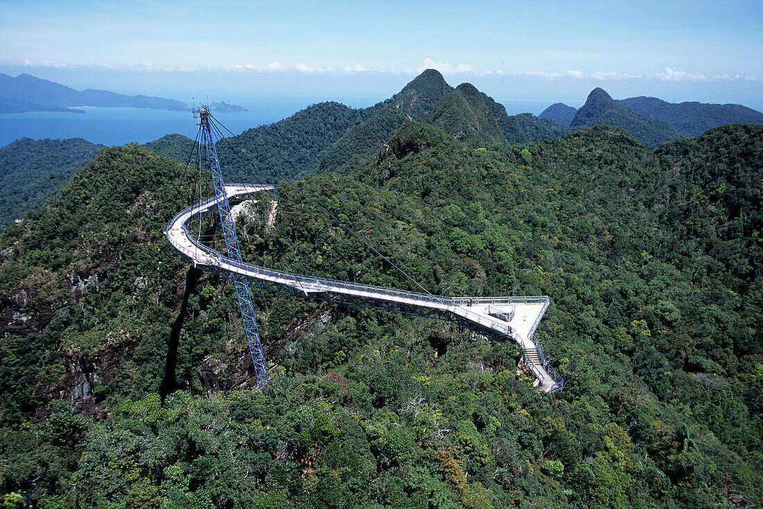 Brücke über den Regenwald, Gunung Mat Chincang Mountain, Langkawi, Malaysia, Asien
