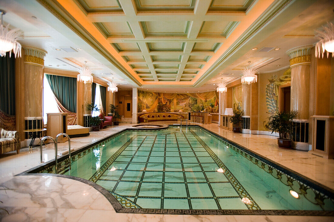 Poolbereich der kaiserlichen Suite, Empire Hotel & Country Club, Brunei Darussalam, Asien