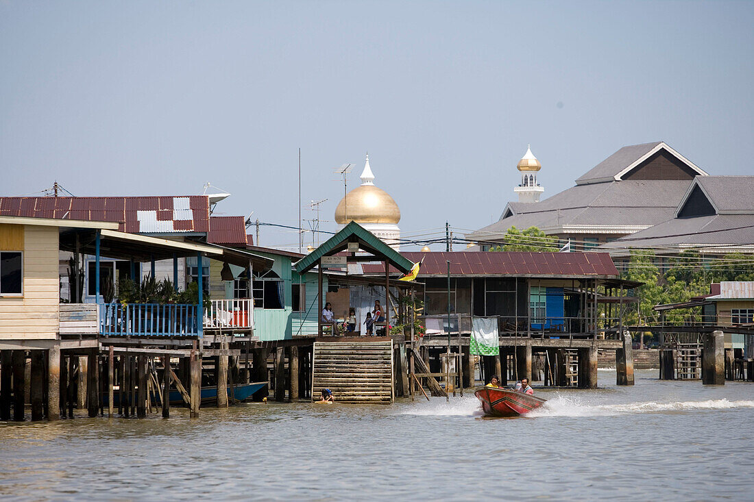 Water Village Stilt Houses, Kampong Ayer Water Village, Bandar Seri Begawan, Brunei Darussalam, Asia