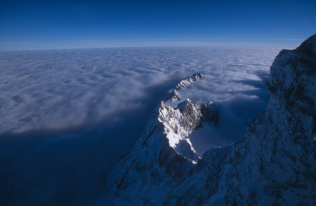 Sea of clouds, view from summit of Zugspitze Mtn., Garmisch-Partenkirchen, Upper Bavaria, Germany