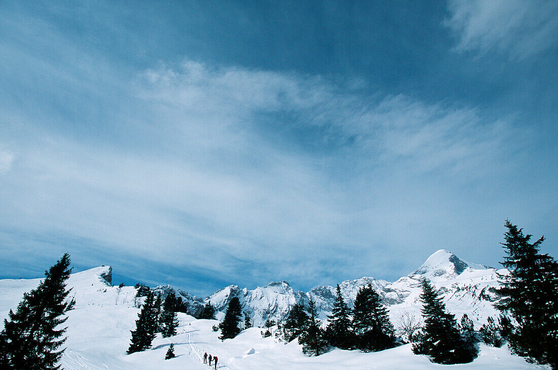 Skitourengeher vor Stuibenkopf, Alpspitze, Deutschland, Garmisch-Partenkirchen