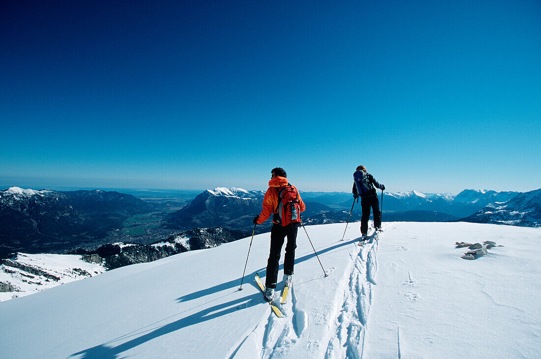 Skitourengeher am Grießkar, Alpspitze, Garmisch Partenkirchen, Bayern, Deutschland