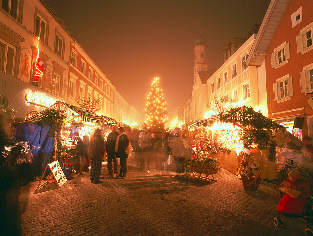 Weihnachtsmarkt in Murnau, Oberbayern, Deutschland