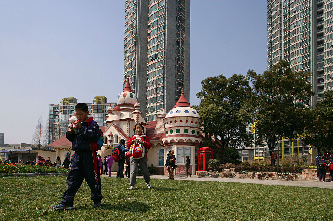 JinJiang Amusement Center, school class, fun park, excursion