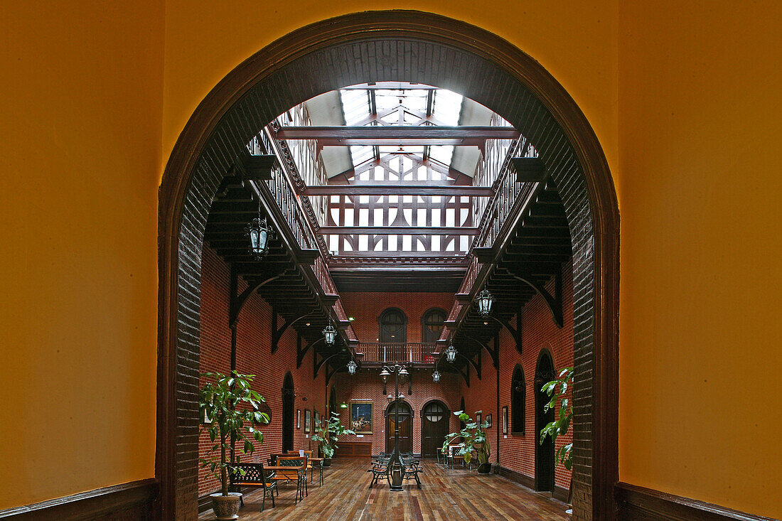 Pujiang Hotel, Astor House,Courtyard, traditional hotel, tudor style, Flair, Victorian interior