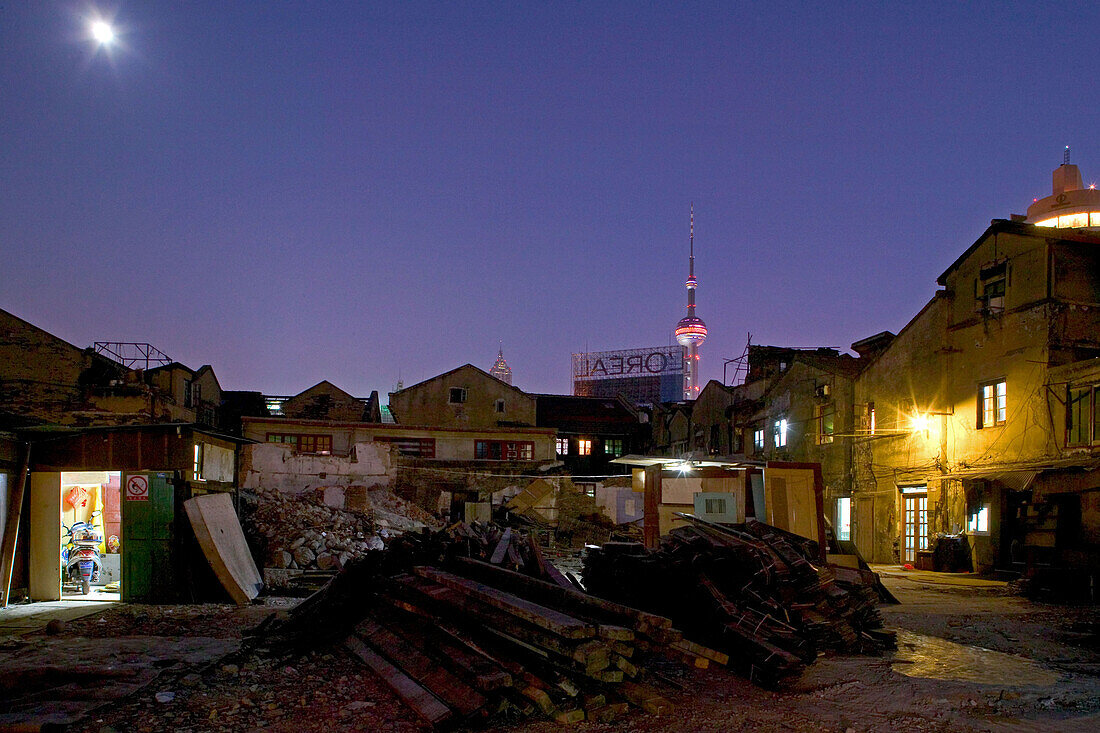 Abriss, demolitian Hongkou,redevelopment area, Abrissgebiet, Ruinen, Pearl Orient, Tower