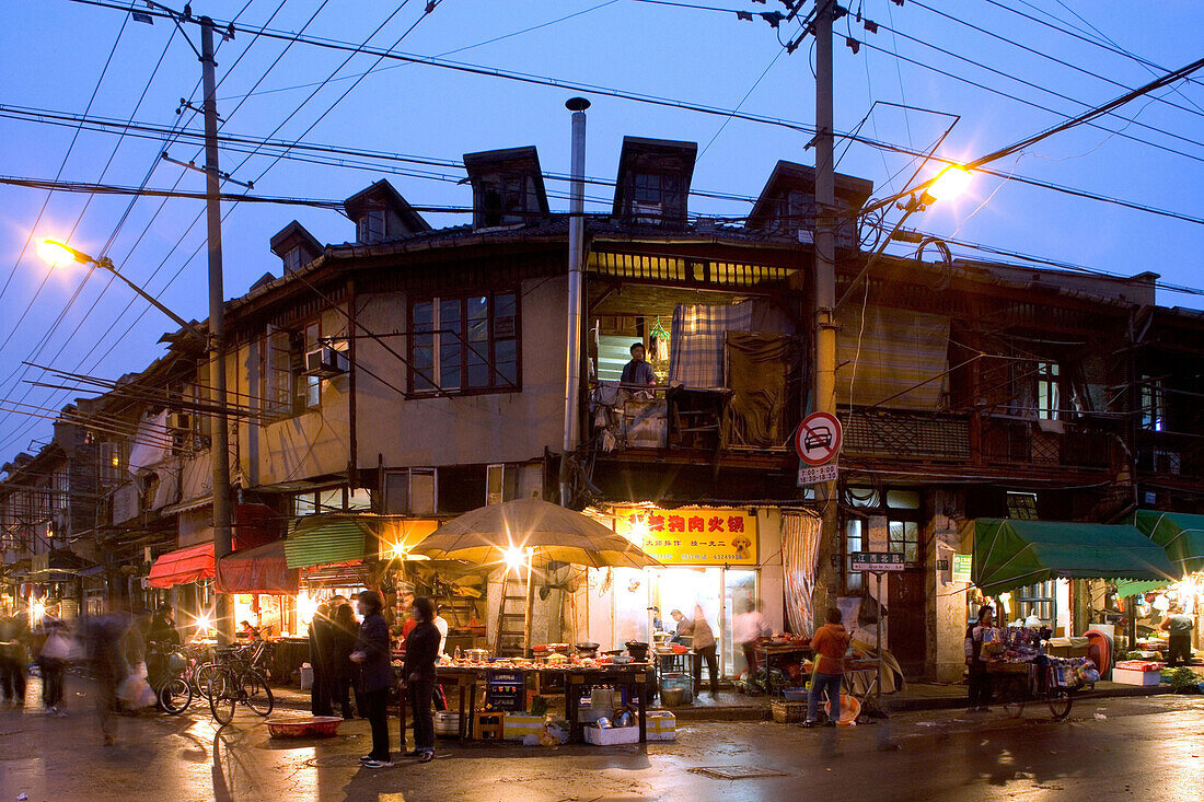 street corner, Hongkou quarter Shanghai