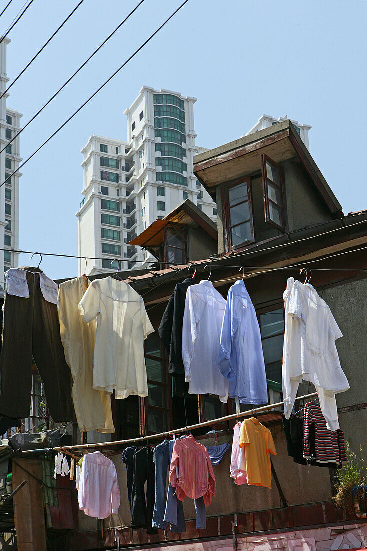 Hongkou quarter Shanghai, clothes line, laundry, highrise, drying clothes