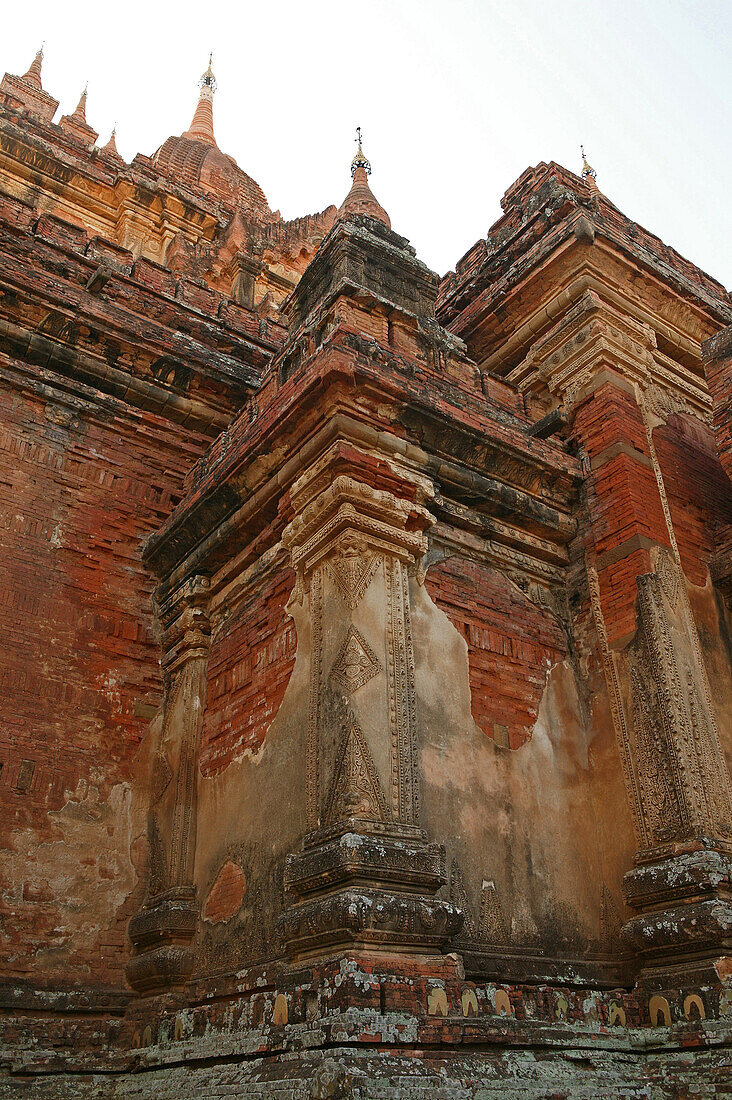 Detail, fine plasterwork, Htilominlo Pahto, Stuckarbeit Htilominlo Temple in Pagan, gebaut 1218 Exquisite plasterwork, Hti Lo Min Lo Temple, built in 1218