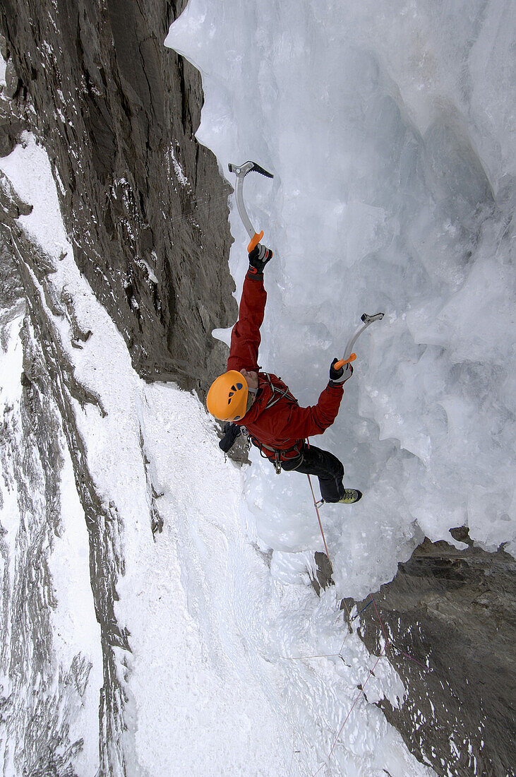 Mixed climbing Canada, British Columbia, Banff, Terminator wall