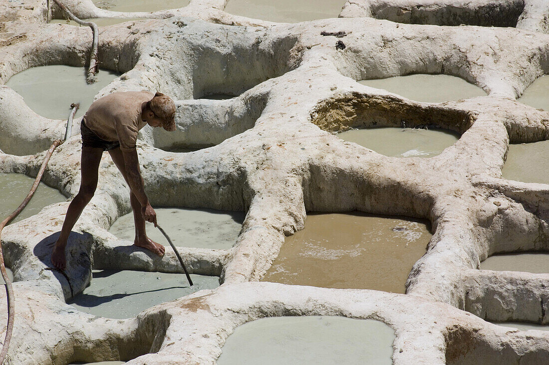 Arbeiter im Gerberviertel, Chouara, Fes, Marokko